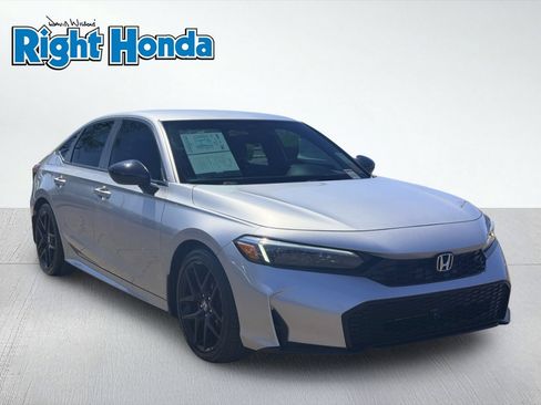 Used 2025 Honda Civic Sport image 9