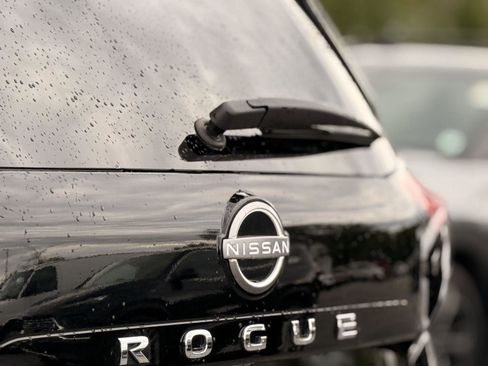 Used 2022 Nissan Rogue SL w/ SL Premium Package image 7