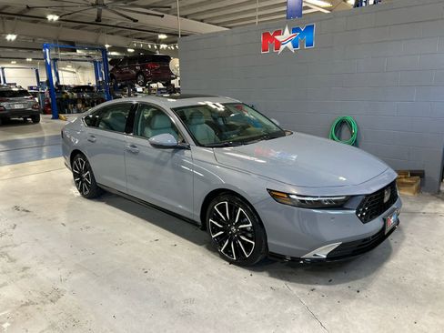 New 2026 Honda Accord Touring image 2