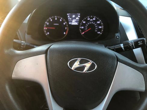 Used 2014 Hyundai Accent GLS image 9