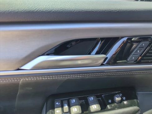 New 2026 Jeep Grand Wagoneer Limited AWD/4WD image 18