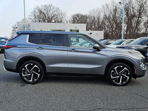 Used 2024 Mitsubishi Outlander SE image 7