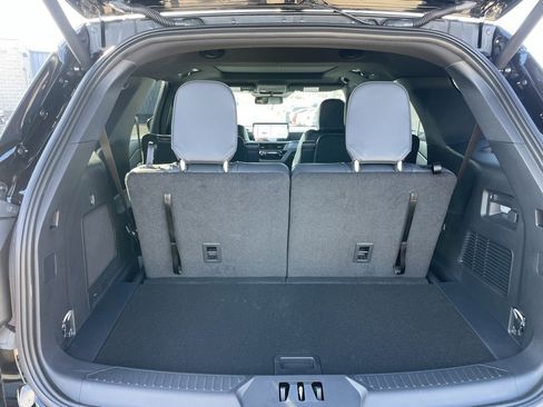 New 2026 Ford Explorer ST-Line w/ ST-Line Street Pack image 37