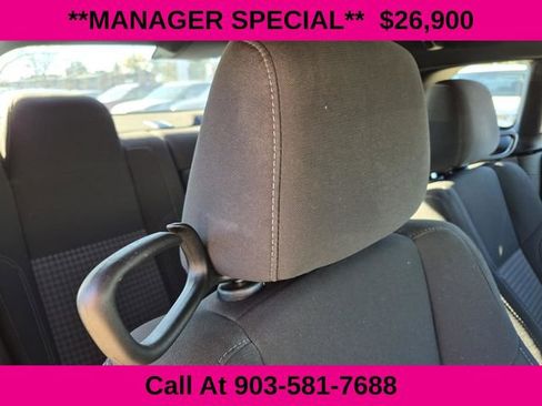 Used 2023 Dodge Challenger SXT image 13