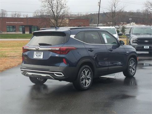 Used 2021 Kia Seltos EX image 13