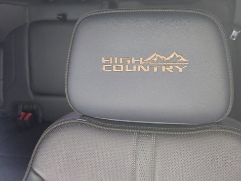 Used 2023 Chevrolet Silverado 1500 High Country w/ Z71 Off-Road Package AWD/4WD image 26