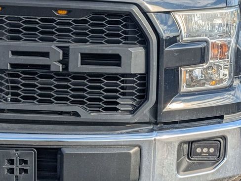 Used 2017 Ford F150 Lariat w/ FX4 Off-Road Package image 9