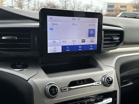 Used 2023 Ford Explorer XLT image 20