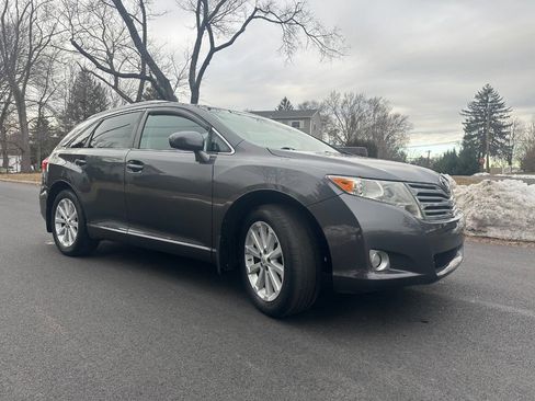 Used 2010 Toyota Venza FWD 4cyl 4dr Crossover image 4