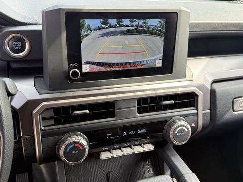 Used 2025 Toyota 4Runner SR5 RWD image 19