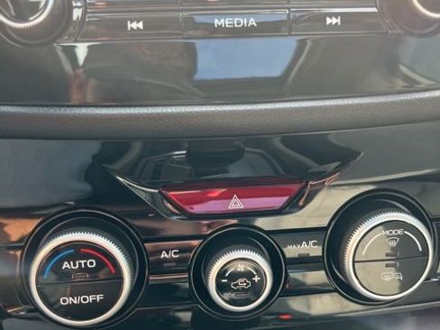 Used 2021 Subaru Forester Premium image 25