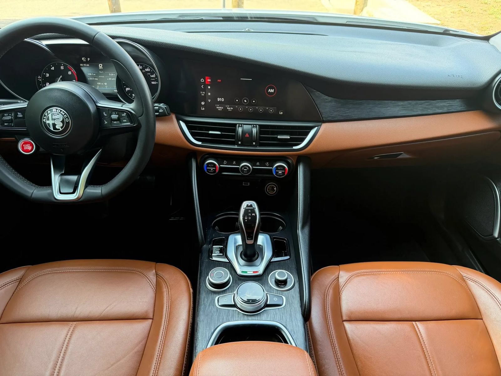Used 2020 Alfa Romeo Giulia w/ Nero Edizione RWD image 9