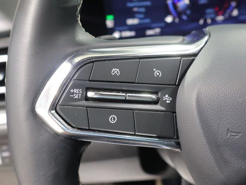 Used 2026 Chevrolet Traverse LT AWD/4WD image 38