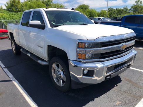 Used 2018 Chevrolet Silverado 2500 LT w/ All Star Edition AWD/4WD image 3