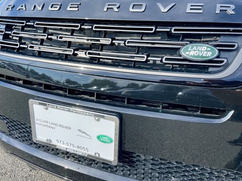 Certified 2025 Land Rover Range Rover Evoque Dynamic SE AWD/4WD image 32