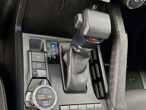 Used 2024 Toyota Tacoma TRD Off-Road image 25