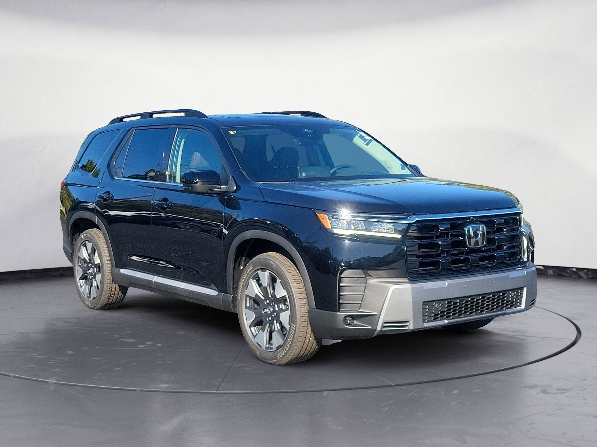 New 2026 Honda Pilot Elite image 2