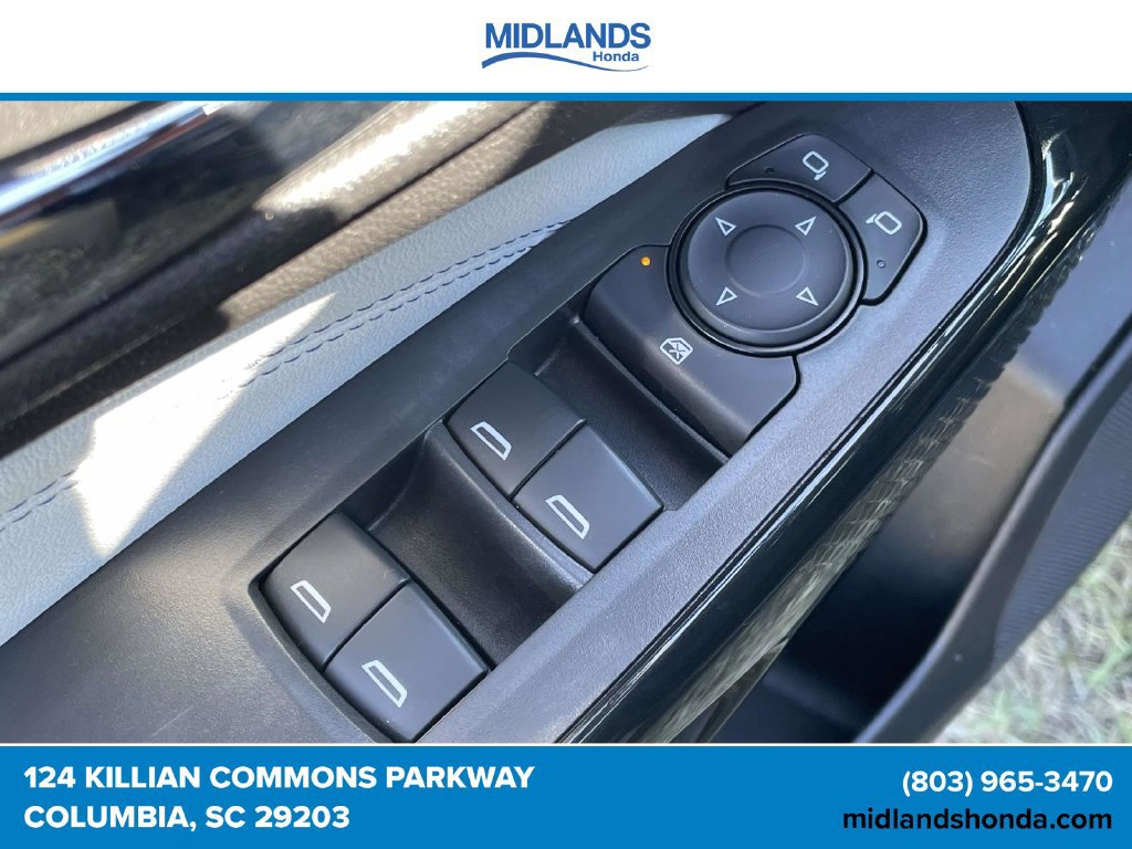 Used 2025 Chevrolet Trax LT FWD image 18