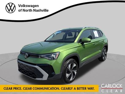 Certified 2025 Volkswagen Taos SE w/ Panoramic Sunroof Package