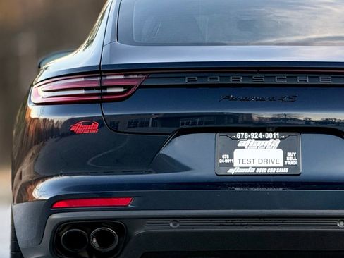 Used 2018 Porsche Panamera 4S image 15