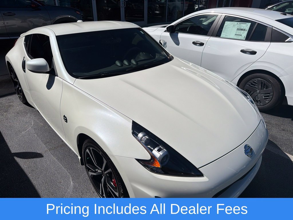 Used 2020 Nissan 370Z Touring Sport RWD image 2