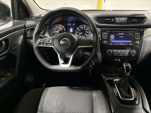 Used 2019 Nissan Rogue Sport S FWD image 11