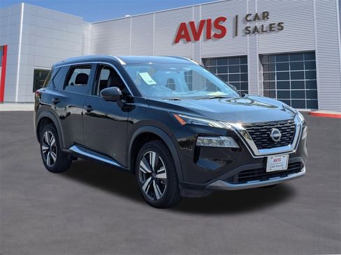 Used 2023 Nissan Rogue SL w/ SL Premium Package image 3