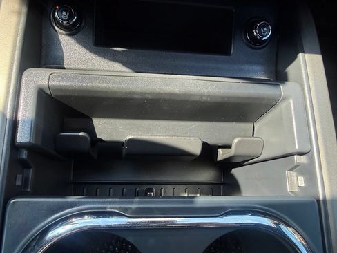 Used 2024 Nissan Titan Platinum Reserve w/ Moonroof Package RWD image 30
