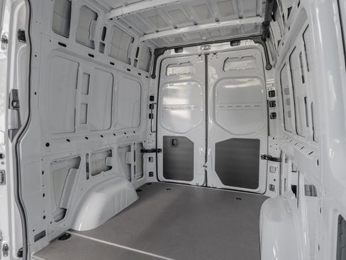 Used 2025 Mercedes-Benz Sprinter 2500 image 26