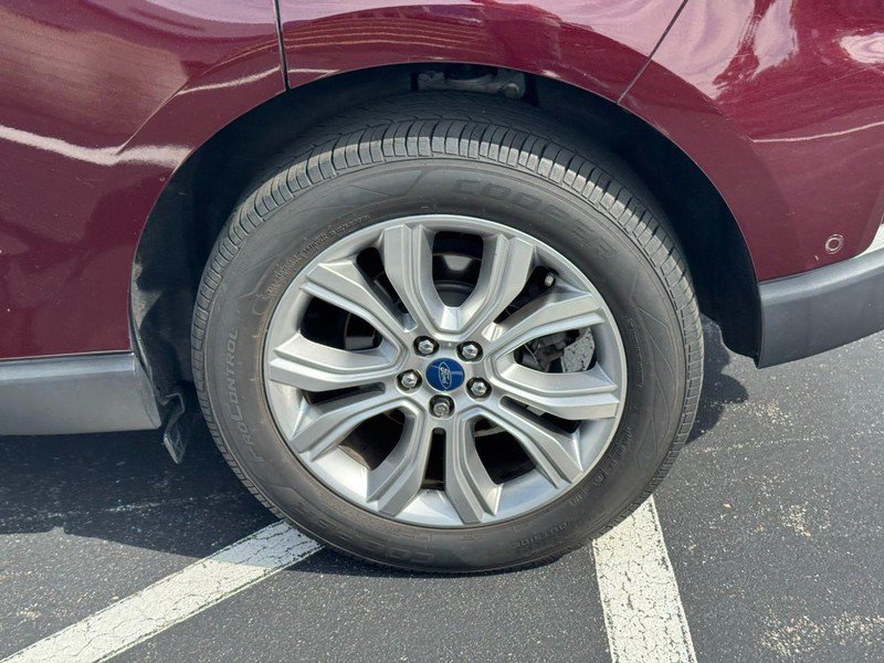 Used 2019 Ford Edge Titanium w/ Equipment Group 301A AWD/4WD image 7