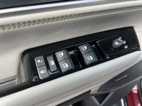 Used 2023 Jeep Wagoneer Series II AWD/4WD image 16