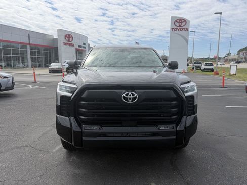 Used 2024 Toyota Tundra SR5 w/ SR5 Premium Package image 2