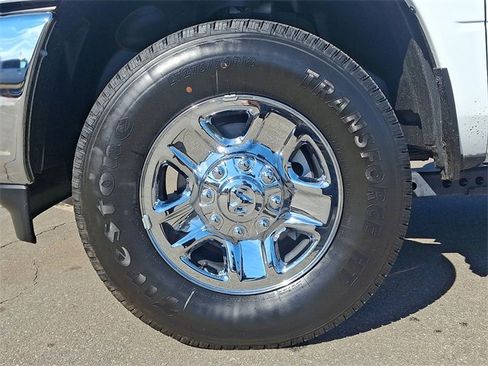 Used 2024 RAM 2500 Tradesman w/ Chrome Appearance Group image 8