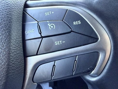 Used 2020 Jeep Grand Cherokee Altitude RWD image 22