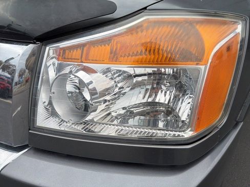 Used 2015 Nissan Titan SV w/ SV Value Truck Package image 6