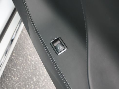 Used 2018 Tesla Model S 75D image 24