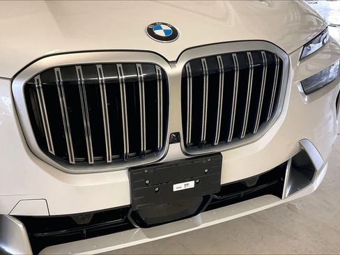 Used 2023 BMW X7 xDrive40i w/ Premium Package image 30