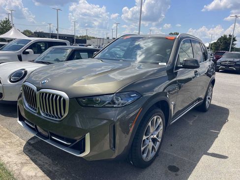 Used 2025 BMW X5 xDrive40i w/ Premium Package AWD/4WD image 2