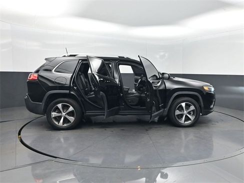 Used 2020 Jeep Cherokee Limited image 37