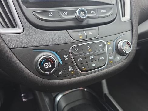 Used 2024 Chevrolet Malibu LT FWD image 21