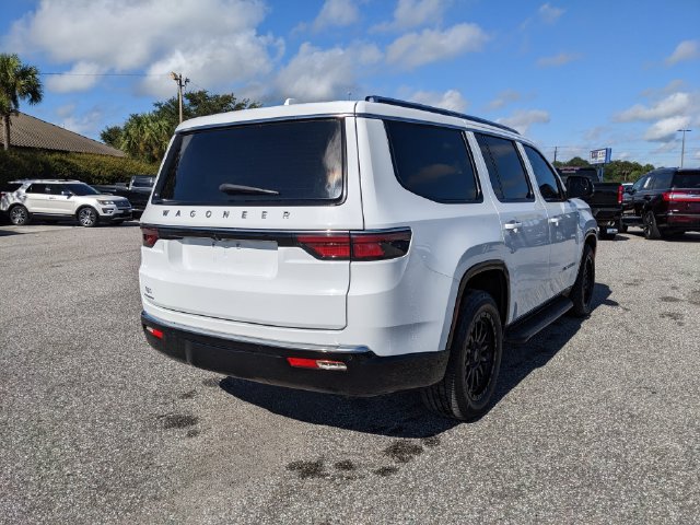 Used 2023 Jeep Wagoneer 4WD w/ Convenience Group I image 4
