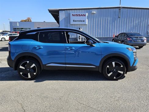 New 2026 Nissan Kicks SR image 13