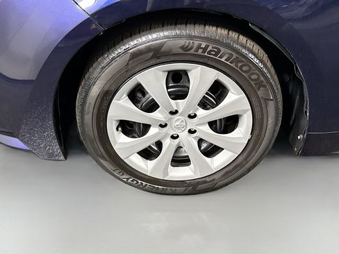 Used 2024 Toyota Corolla LE image 37
