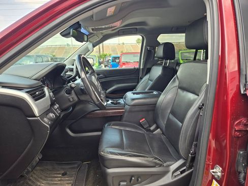 Used 2017 GMC Yukon SLT w/ HD Trailering Package RWD image 9