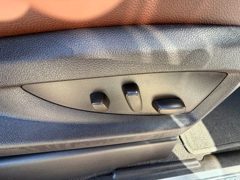 Used 2020 Chevrolet Suburban Premier image 38