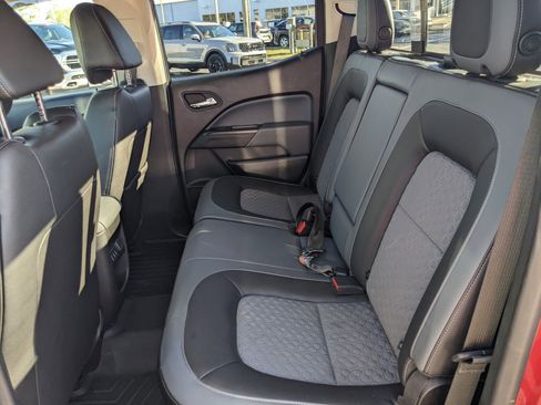 Used 2017 Chevrolet Colorado Z71 image 11