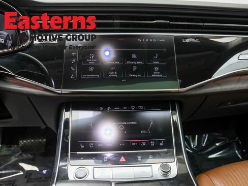 Used 2022 Audi Q8 Prestige w/ Prestige Package image 12
