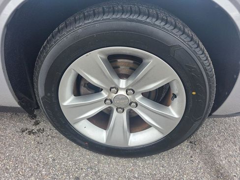 Used 2019 Dodge Challenger SXT RWD image 18