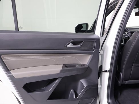 Used 2023 Volkswagen Atlas Cross Sport SEL R-Line image 24