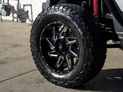 Used 2014 Jeep Wrangler Unlimited Rubicon w/ Max Tow Package image 37